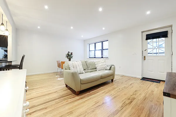 Rented by Brick&Mortar | media 20