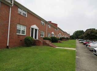 1936 King George Dr, Fayetteville, NC 28303