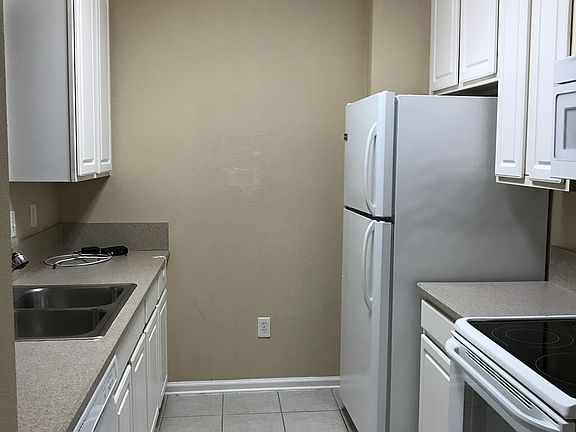 4th image of 7801 Point Meadows Dr Unit 5302