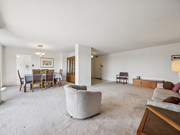 4th image of 7141 N Kedzie Ave APT 1213