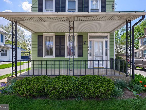 2nd image of 107 E Main St
