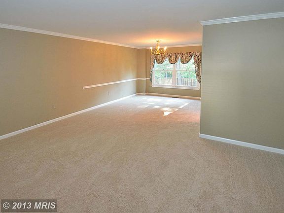 3rd image of 4413 Woods Edge Ct