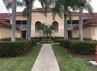 2860 Cypress Trace Cir APT 1822, Naples, FL 34119