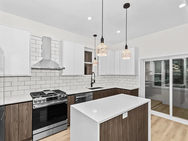 1721 W Pierce Ave #2 — Photo 8