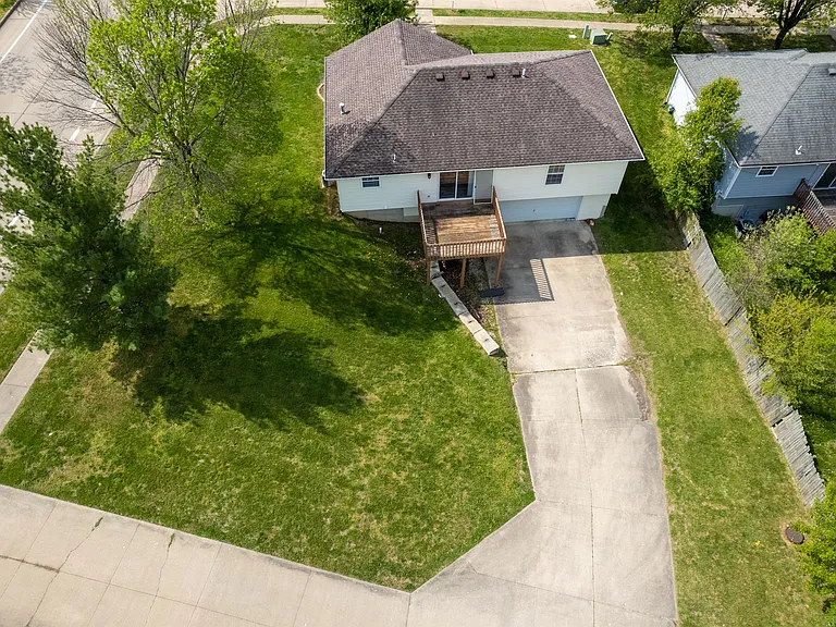 1305 Omaha Ct — Photo 38