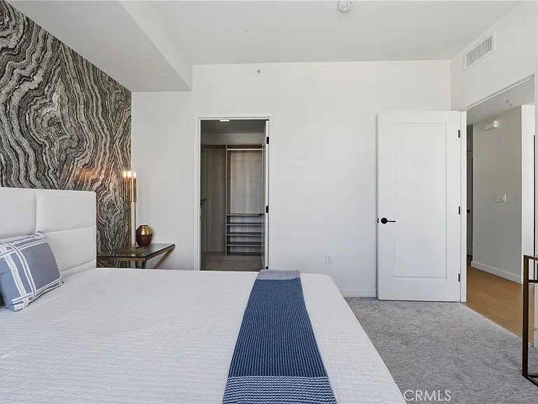 1050 S Grand #1801 — Photo 30