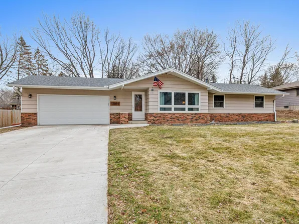 12865 1st Ave S, Burnsville, MN 55337