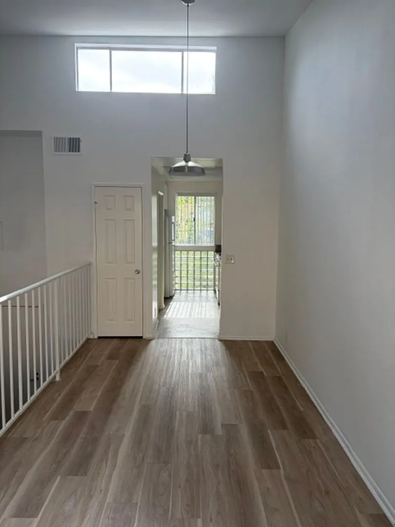 450 North Van Ness Avenue (9706) — Photo 3