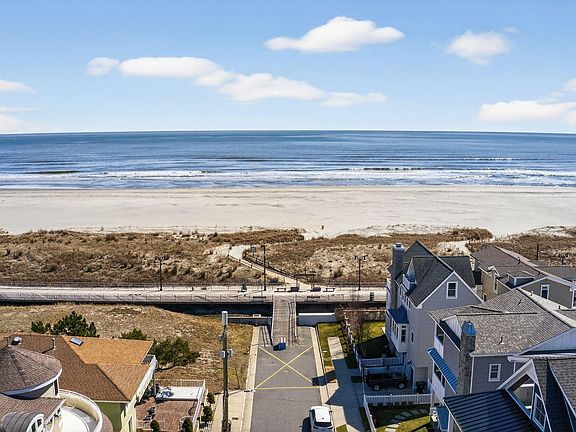 2nd image of 146 S Ridgeway Ave