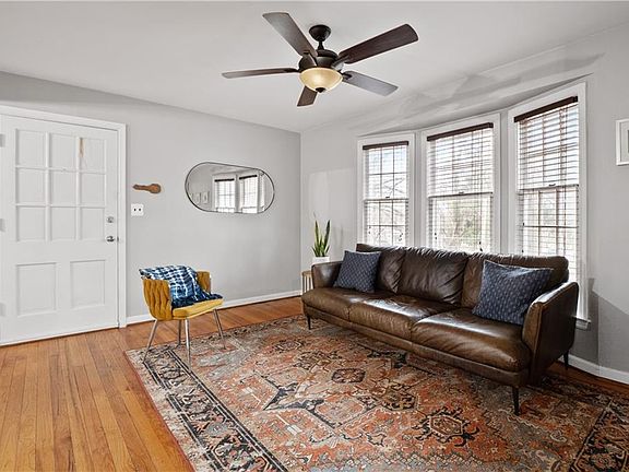 3rd image of 6042 Charlotte St