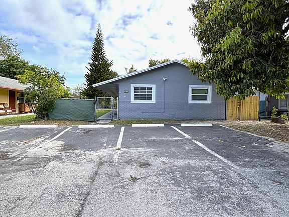 2nd image of 830 SW 10th Street