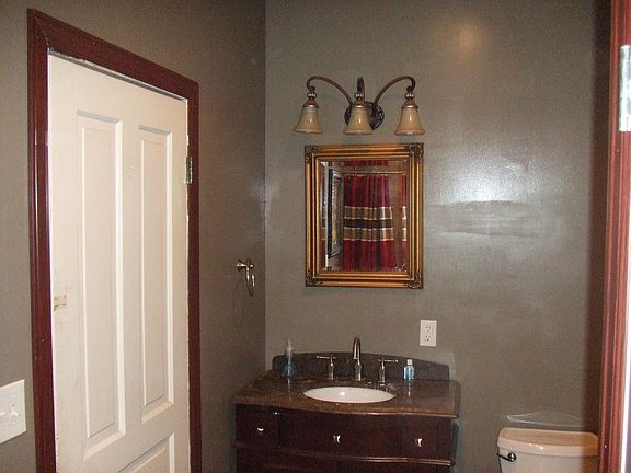 5th image of 2852 Victor St #A