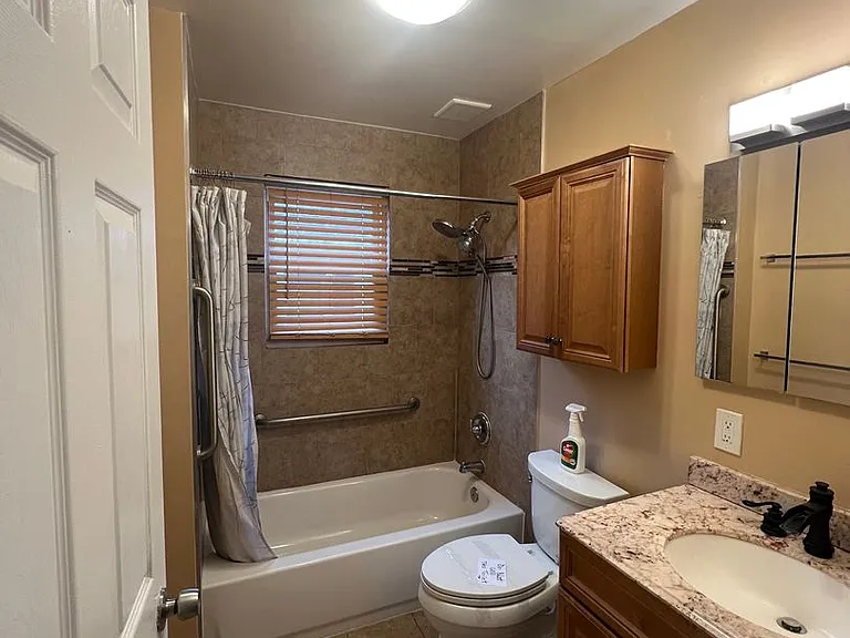 2518 Linwood Rd — Photo 11