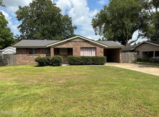 803 9th Ave, Cleveland, MS 38732