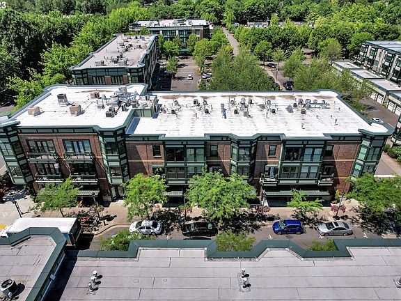 2nd image of 1371 NE Orenco Station Pkwy APT 12