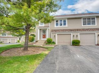 515 Hunters Way #515, Fox River Grove, IL 60021