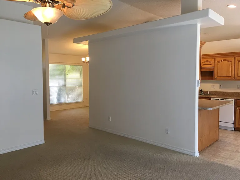 1922 Everglades Dr — Photo 5