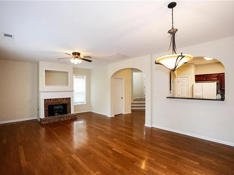 1187 Kendrew Pass — Photo 4