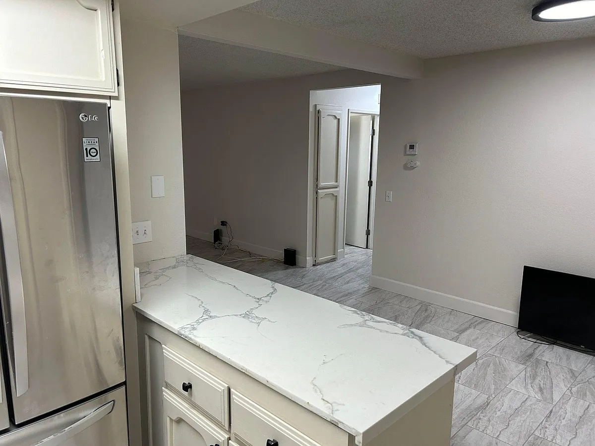 Building Photo - 13700 Mesquite Ave #13700