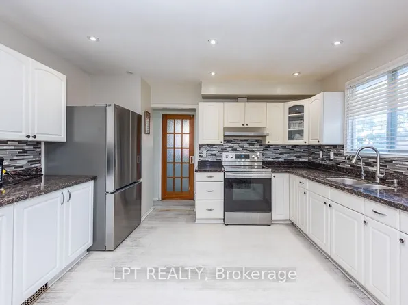 111 Dearbourne Blvd, Brampton, ON L6T 1J8