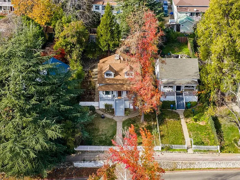 322 Mill St — Photo 2