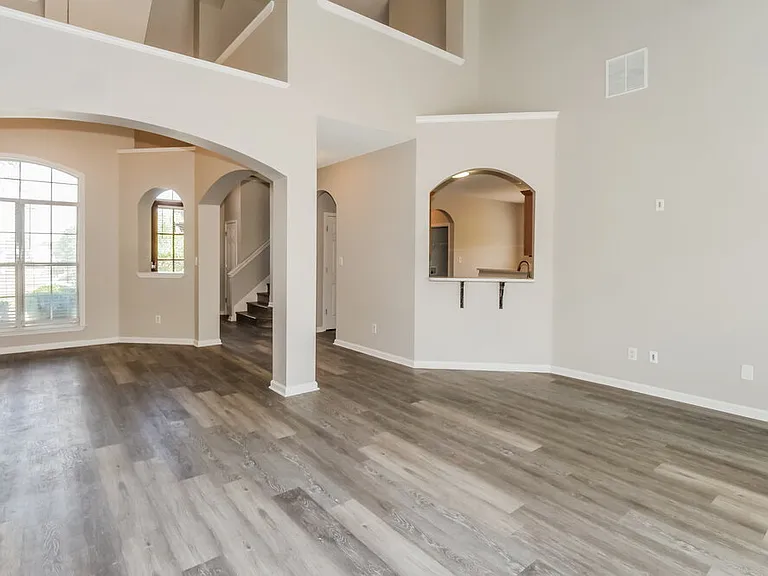 1043 Averett Cv — Photo 6