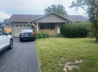 594 W Comstock Ave, Elmhurst, IL 60126