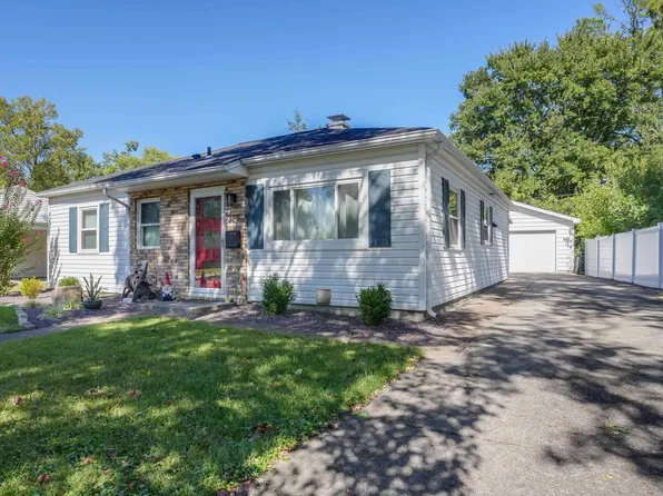3211 Stratford Rd, Evansville, IN 47710