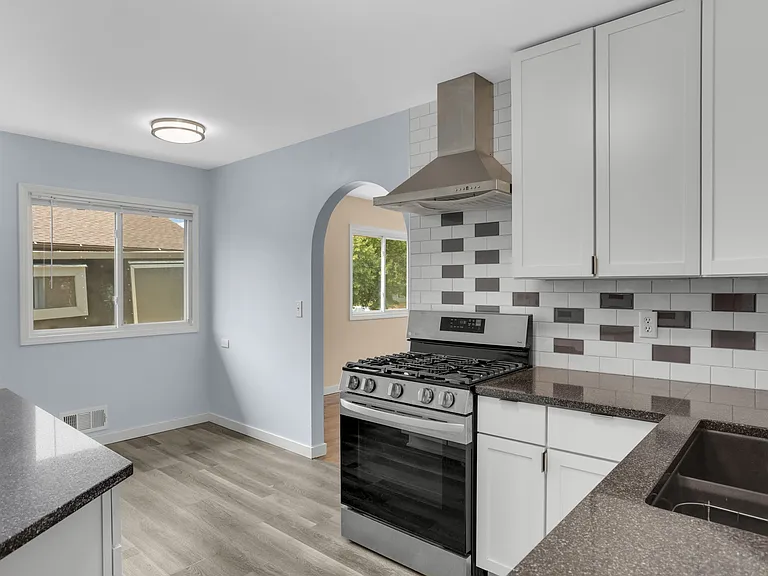 4949 Jackson St NE — Photo 12