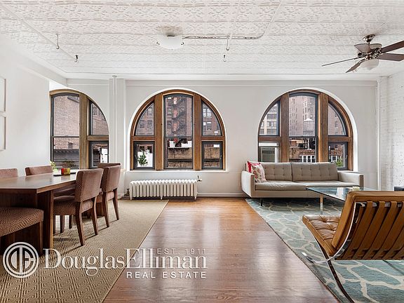 5th image of 133 W 28th St APT 6B