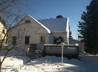 2214 Hillcrest Dr, Duluth, MN 55811