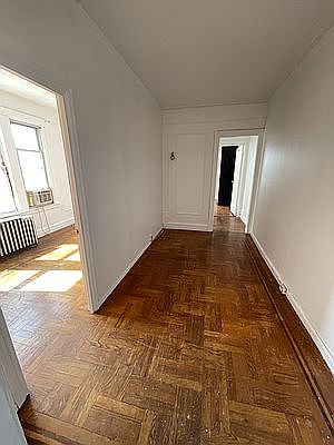 4th image of 757 Whitehall Pl APT 2B