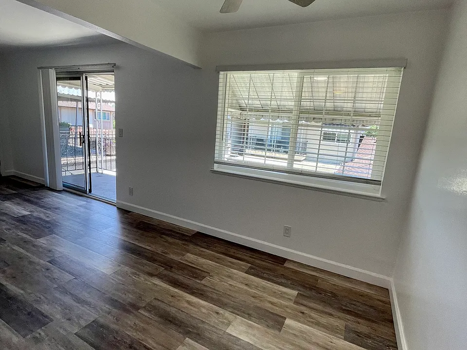 1305 W Campbell Ave #2
