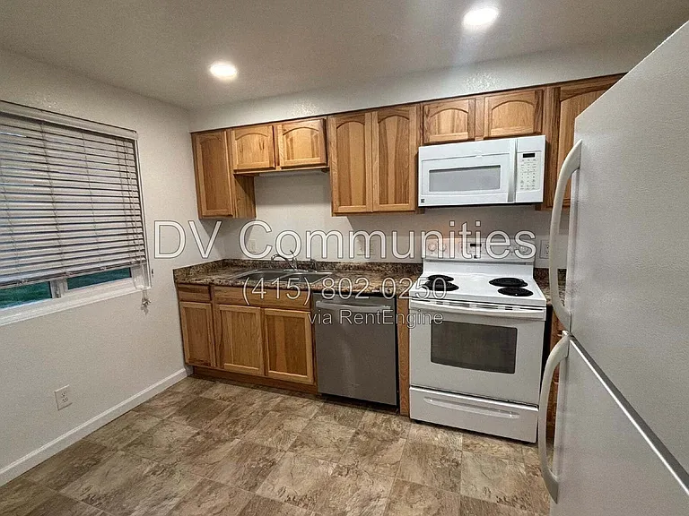 101 N 10th St #16 — Photo 5
