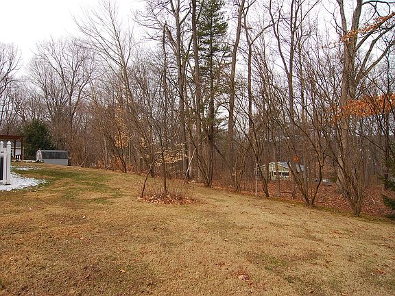 2nd image of 51 Cypress Dr
