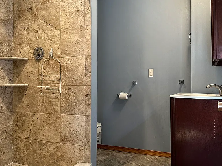 42 Glenwood Ave #3 — Photo 12
