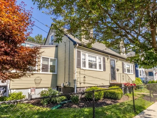 35 Rosaria St, Dorchester, MA 02122
