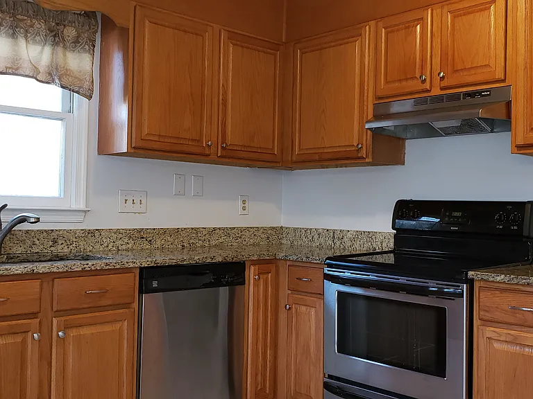 2538 Cottage Pl — Photo 8