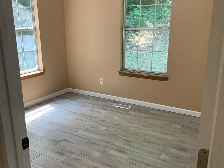 55 Poplar Ln — Photo 5
