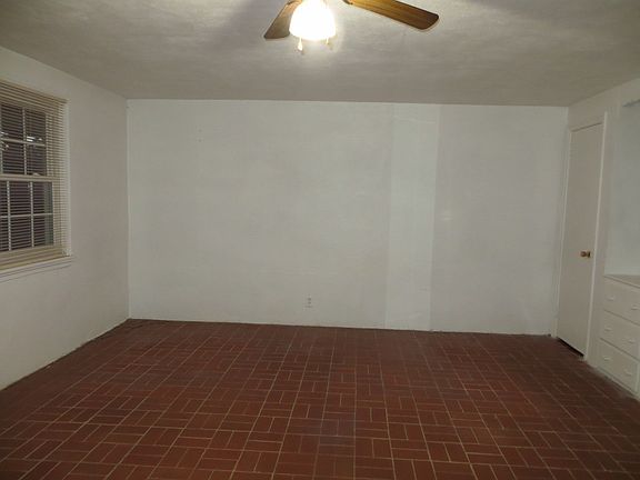 Living Room/Bedroom Combo