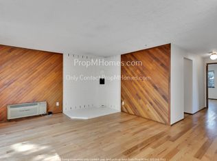 Two Bedroom, Charming Townhouse In the Heart of Gresham!, Gresham, OR 97080