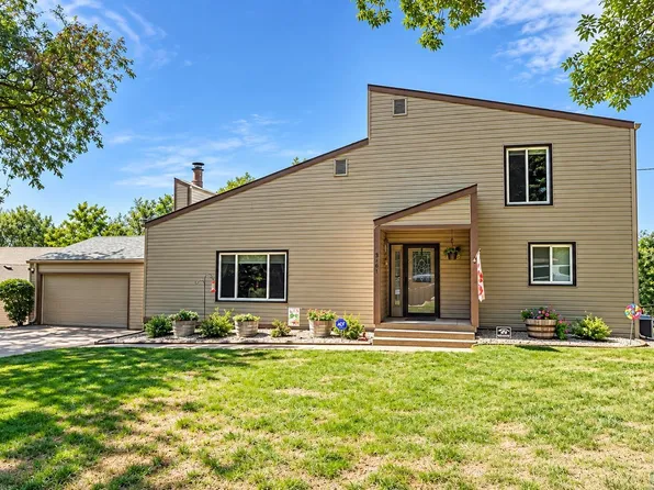 3463 Lindenwood St, Sioux City, IA 51104