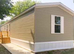 31 Oak Rdg E, Monroe, MI 48161