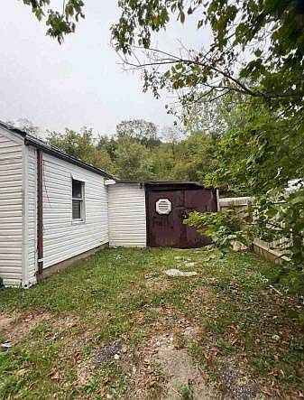 2nd image of 4530 Victoria Rd
