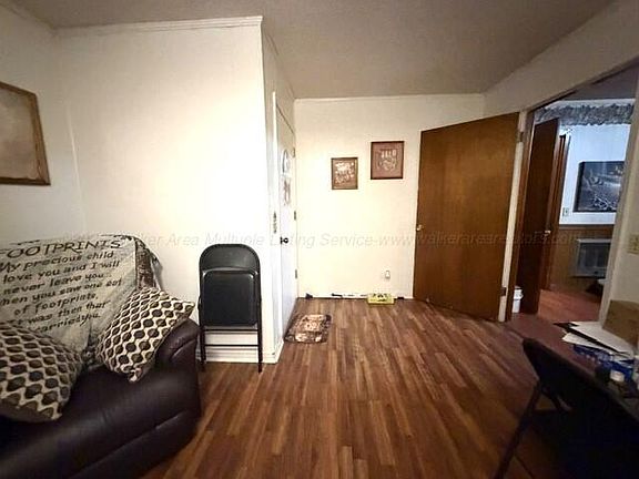 3rd image of 118 Boyett Cir