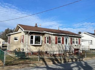 50 Van Buren St, Deepwater, NJ 08023