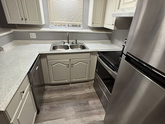 5th image of 4011 Warwick Blvd APT 2