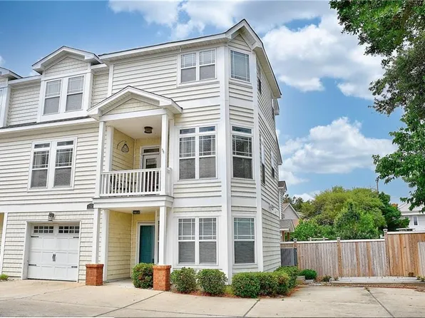 3648 Dupont Cir, Virginia Beach, VA 23455