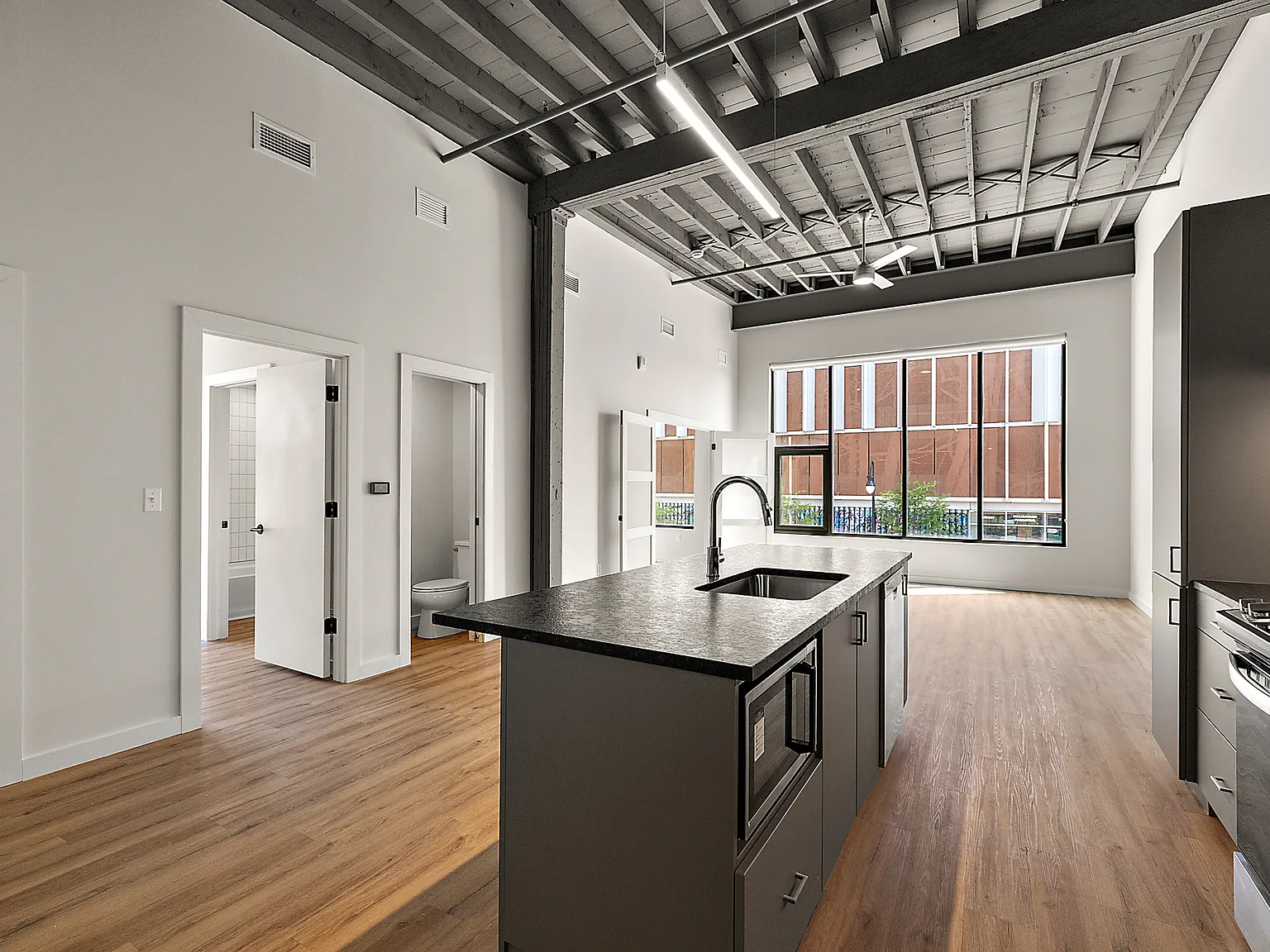 2 bed, 2.5 bath, 1021 sqft, $3,250 — Photo 4