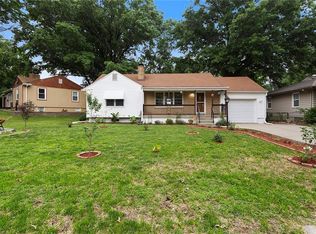 9712 E 34th St, Independence, MO 64052